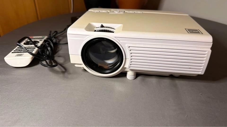 RCA home theatre projector - photo 2