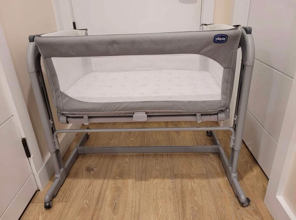 Chicco next to me bassinet - photo 3