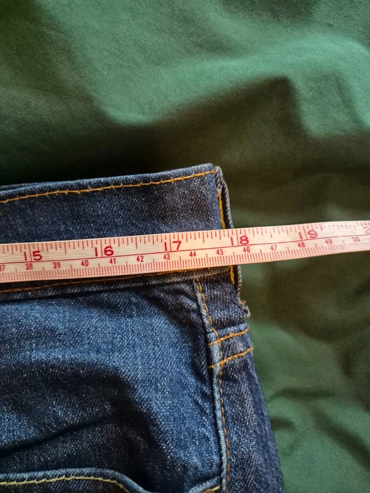 Levis Medium Wash Denim Pants - photo 4
