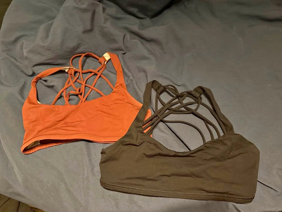 Lululemon free to be wild bra