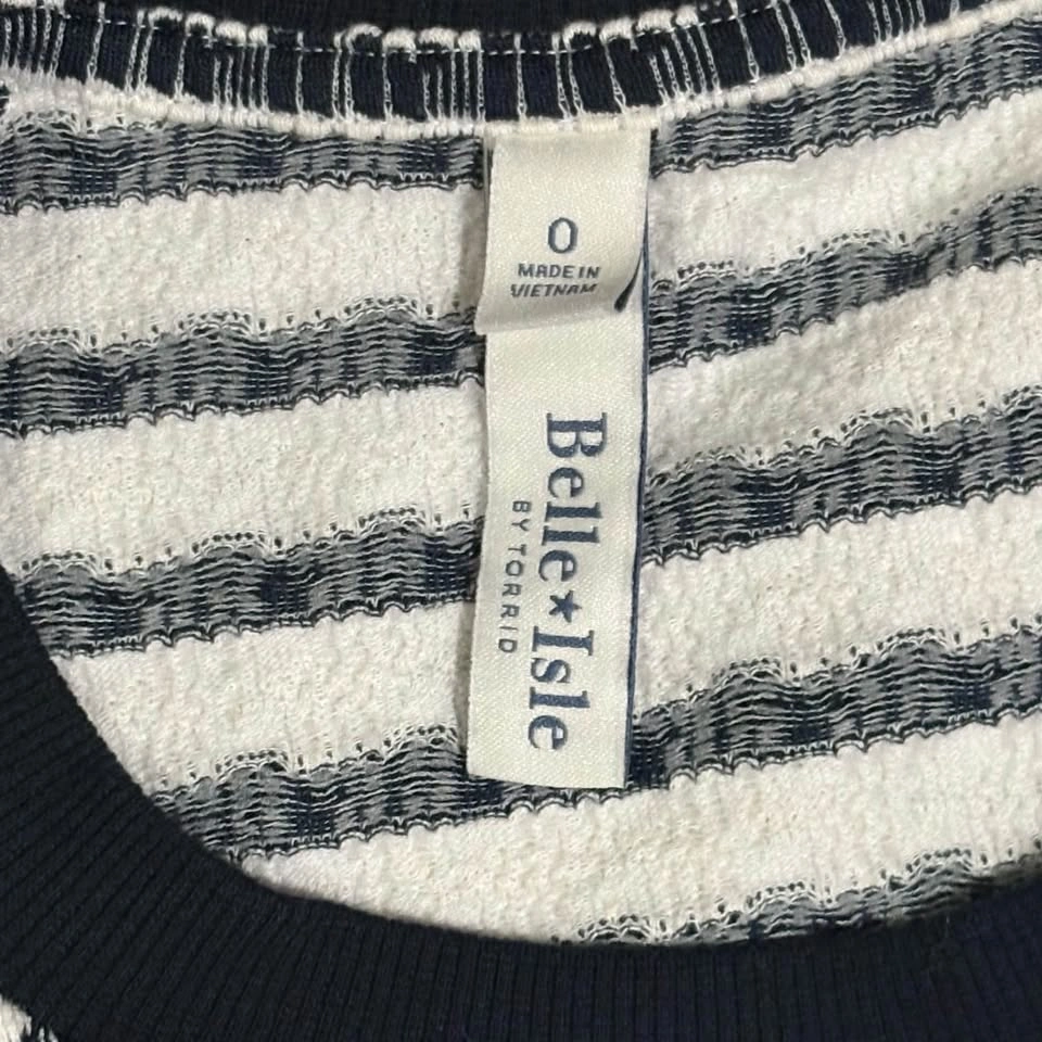 TORRID Belle Isle Raglan Crew Top - photo 4