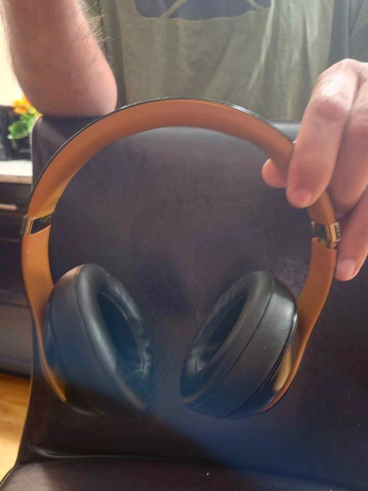 Beats Studio3 Wireless Headphones - photo 2