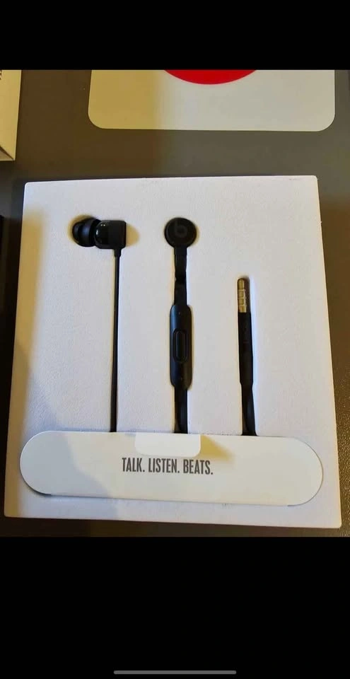 Beats Urbeats3 Earbuds Black New In Box - photo 3