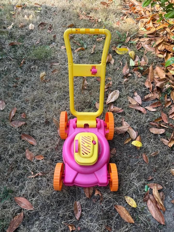 Toy Lawn Mower - photo 2