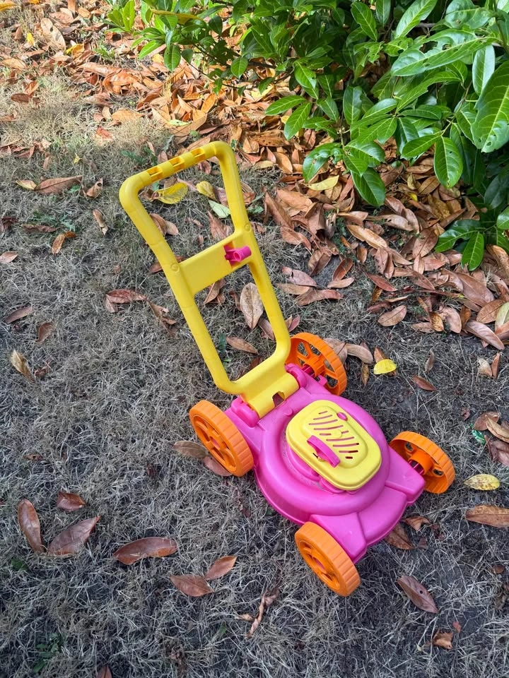 Toy Lawn Mower - photo 3