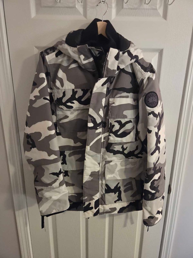 Canada Goose Maitland Parka Jacket - Size Large