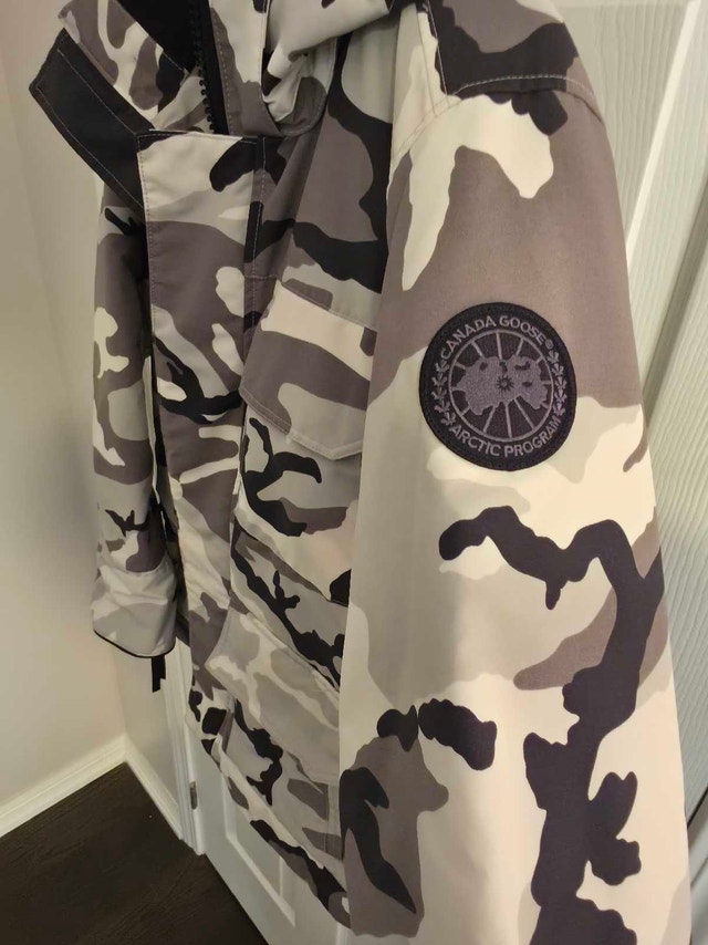 Canada Goose Maitland Parka Jacket - Size Large - photo 2