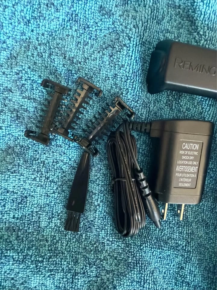 Remington F-5800 Electric Foil Shaver - photo 4