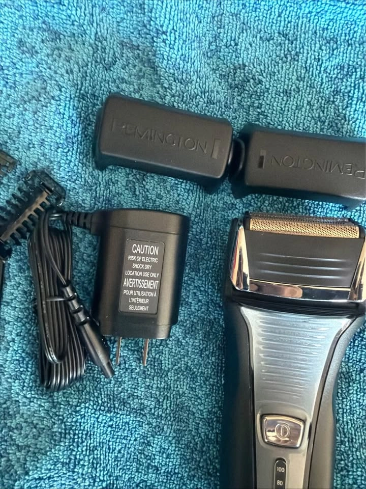 Remington F-5800 Electric Foil Shaver - photo 5
