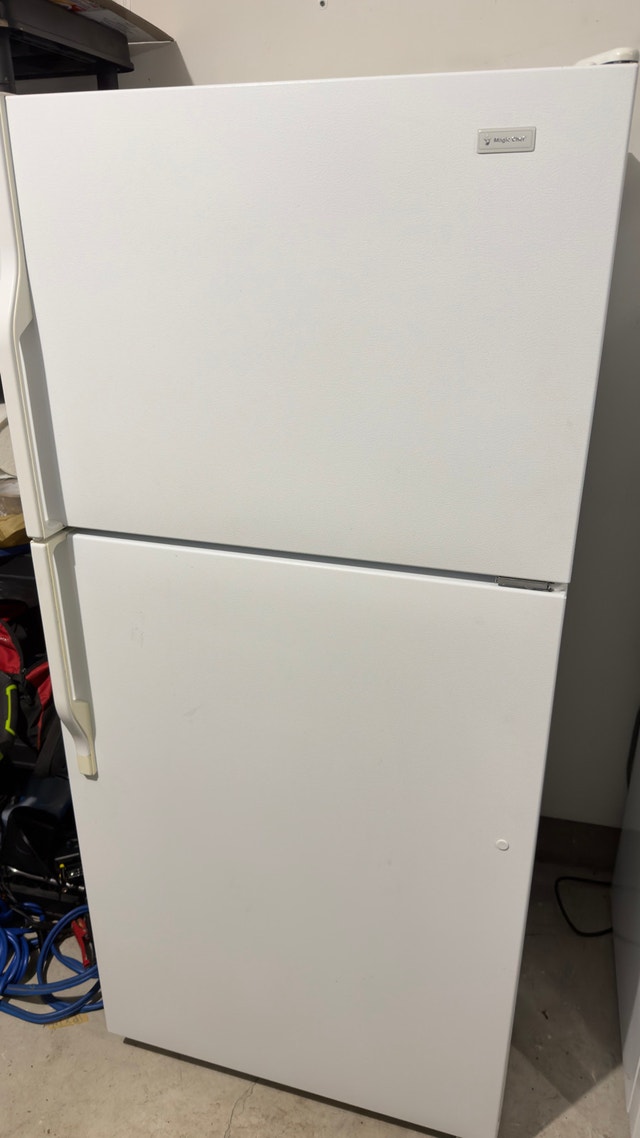 Magic chef fridge, 18.6 cu ft