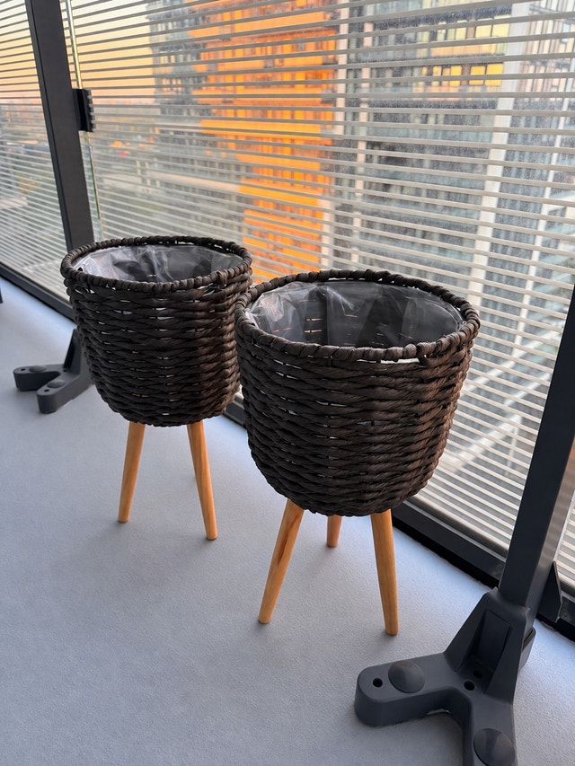 Woven Basket Planters 2 pieces with Wood Legs