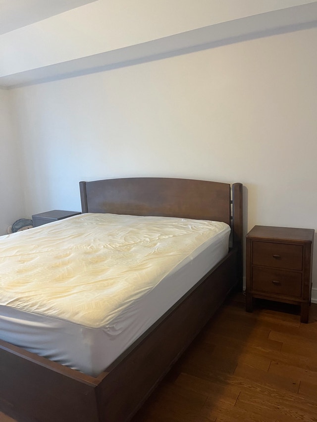 King Bed with Nightstands - photo 3