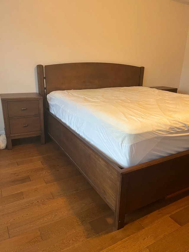King Bed with Nightstands - photo 4