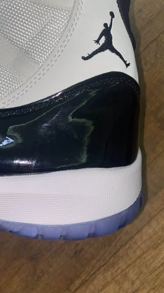 Jordan 11s - photo 5