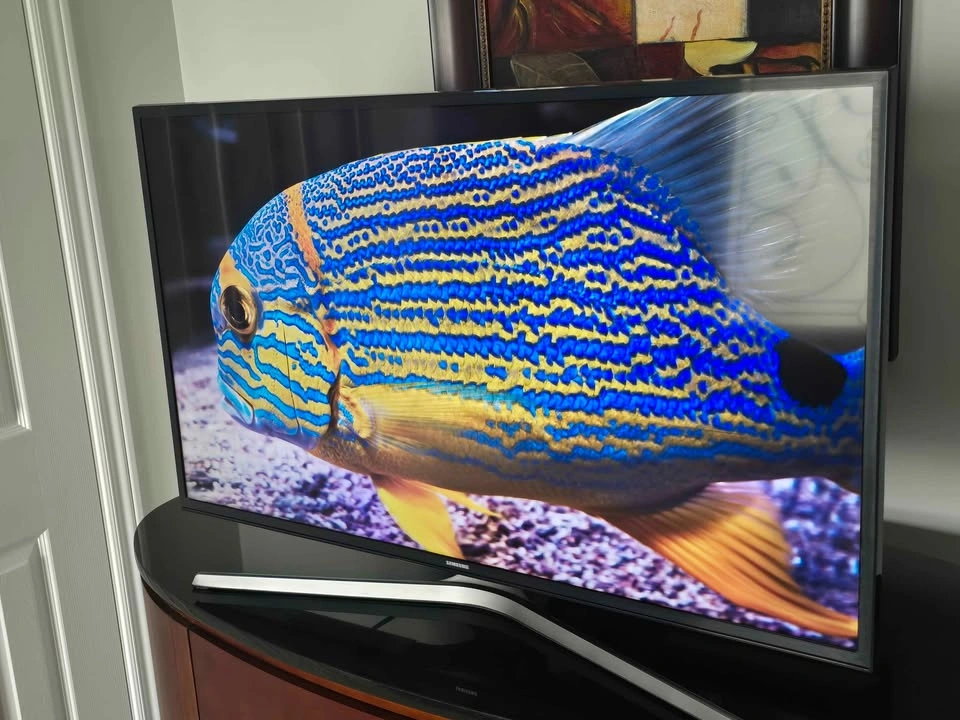 Samsung Tv 40 inches - Excellent Condition - UN40MU6290FXZC - photo 2