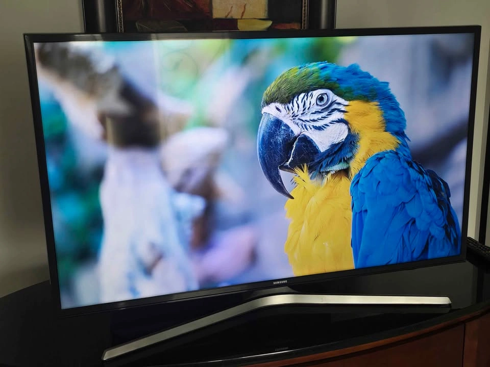 Samsung Tv 40 inches - Excellent Condition - UN40MU6290FXZC - photo 5
