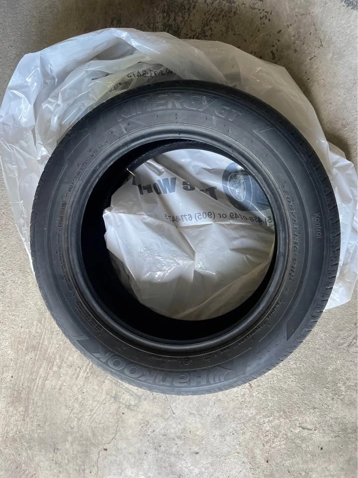 Two tires - photo 4