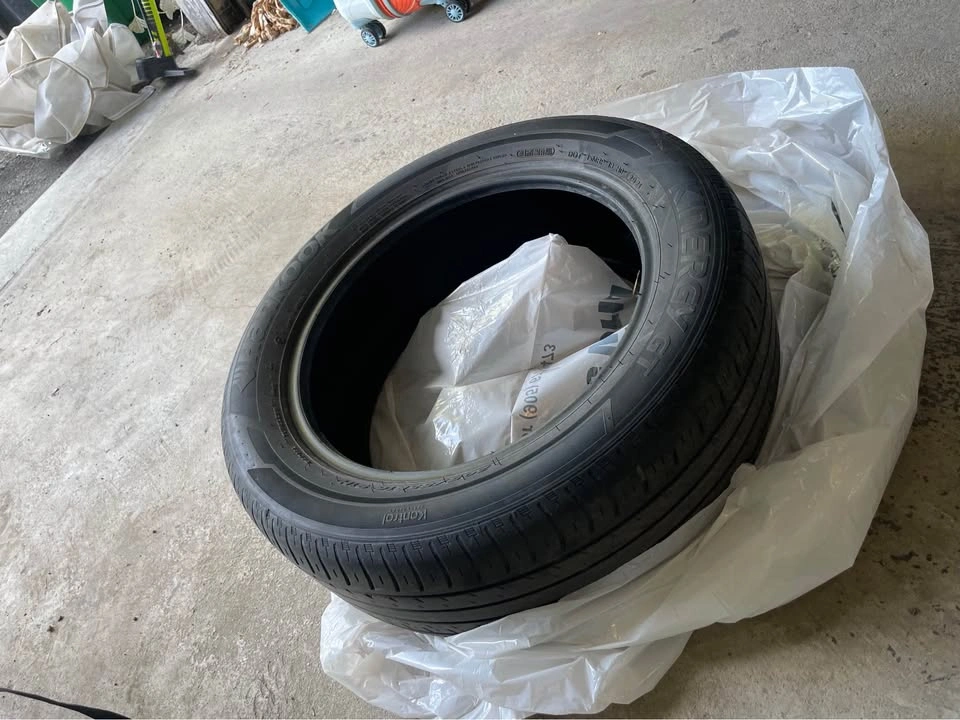 Two tires - photo 5