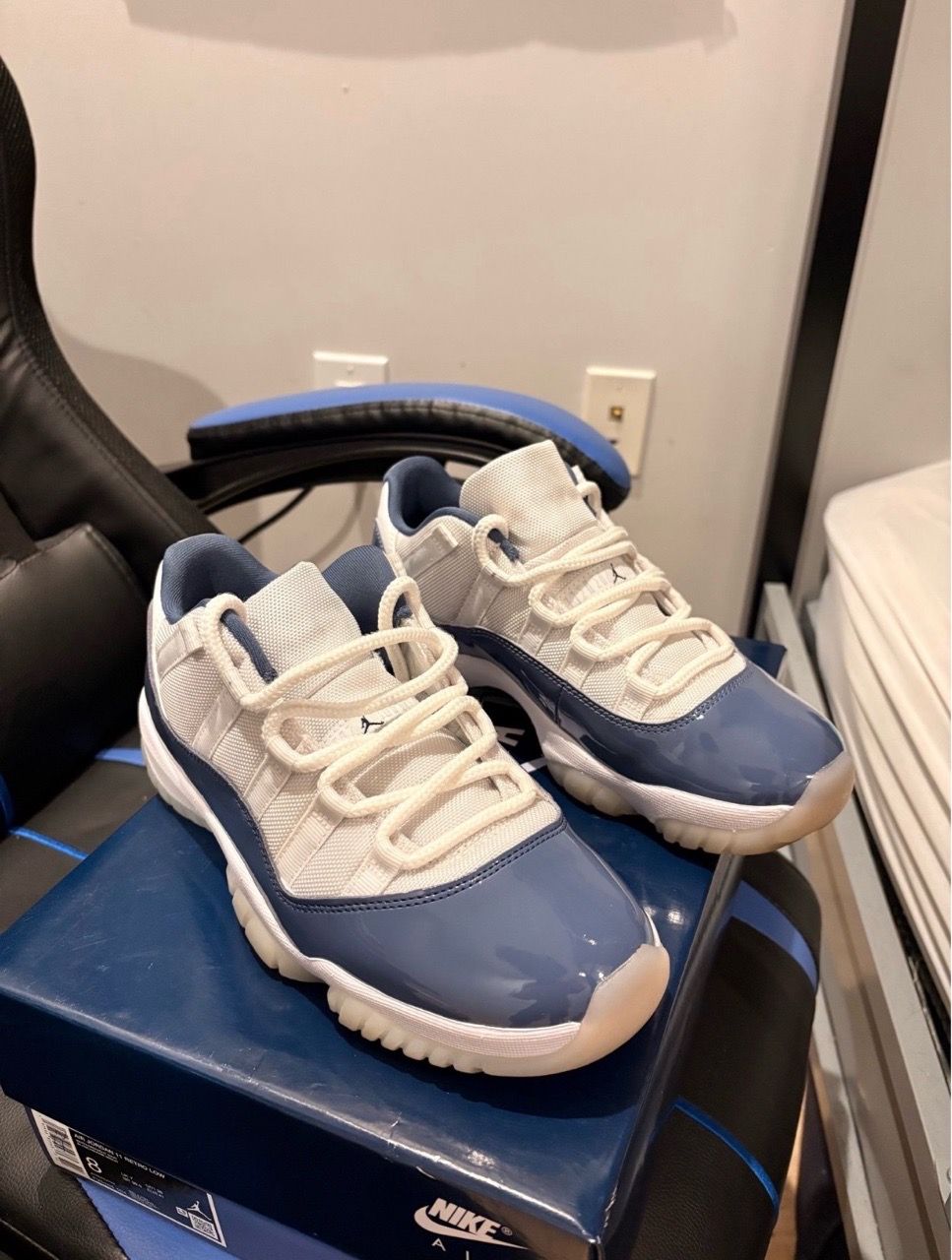 Air Jordan 11 Retro Low Blue - photo 2