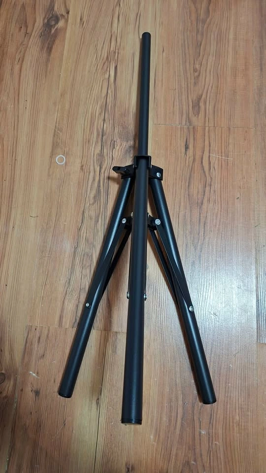 adjustable tripod stand - photo 2