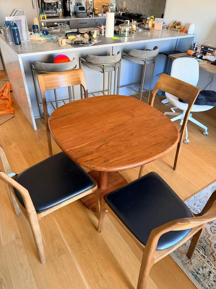 West elm 32 in Bistro dining table + 4 chairs - photo 5