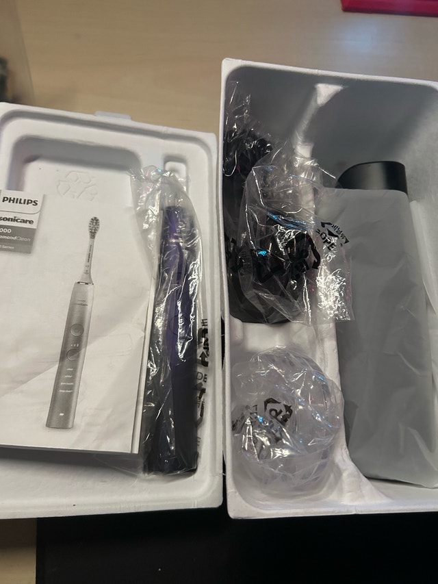 Philips Sonicare 9000 Special Edition Power Toothbrush - photo 2