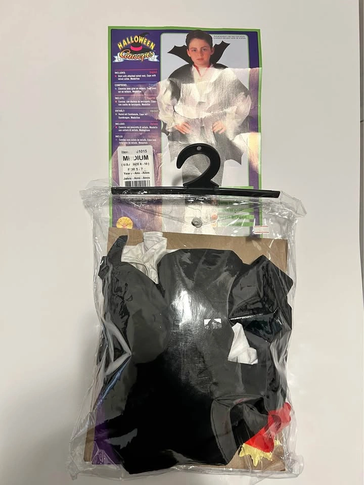 Halloween Concepts Vampire Costume Size Medium