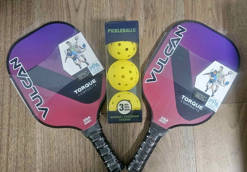 Brand New Pickelball Paddles with 3 New Balls