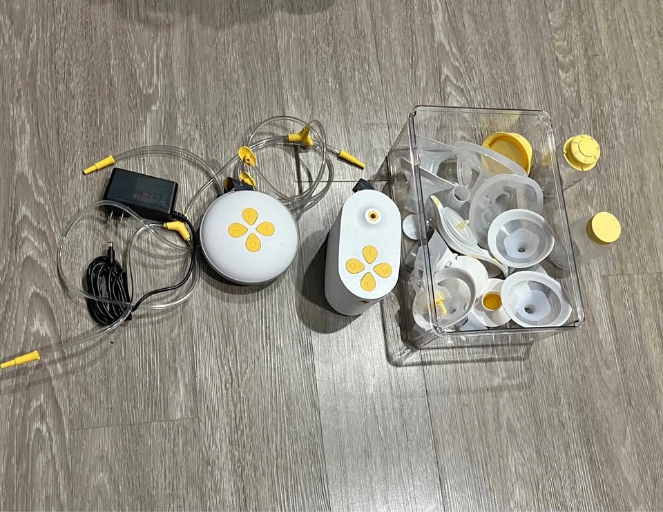 Medela Swing Maxi and Pump In Style