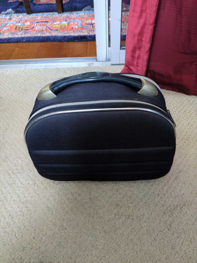 Hard Case Travel Side Bag - photo 2