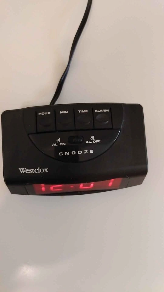 Westclox Digital Led Alarm Clock - photo 2