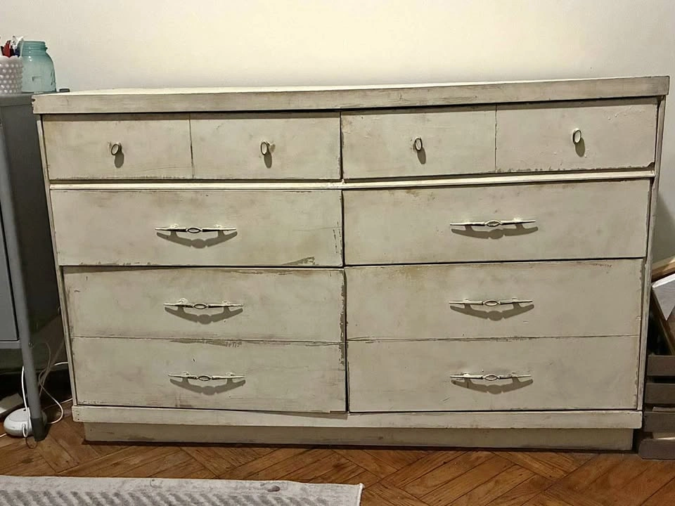 Vintage dresser 50”w