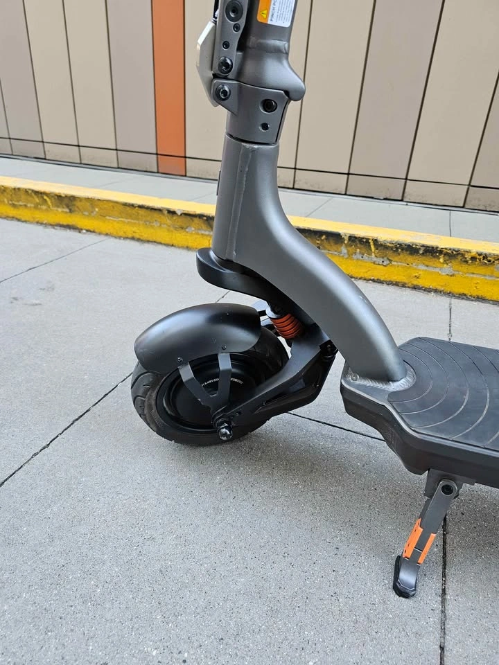 Apollo City 2025 Electric Scooter + EXTRAS - photo 3