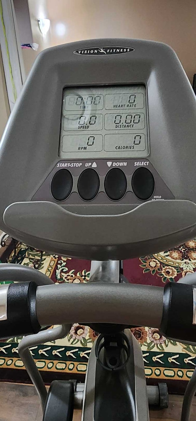 Elliptical - photo 3