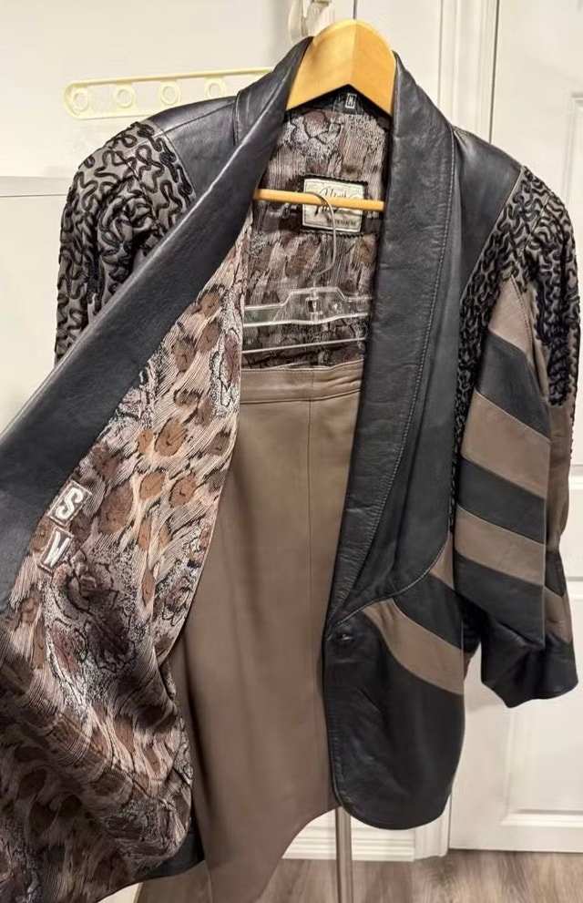 Vintage 1980s Leather Skirt and Jacket Set-Etches Leder - photo 2