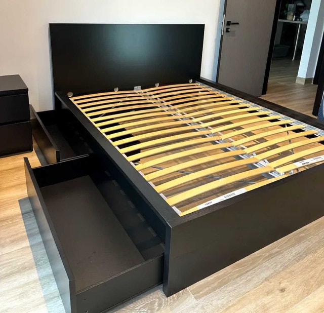Bedroom Furniture Set