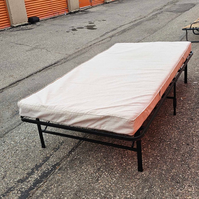Delivery Available: Single/Twin size bed frame and mattress - photo 3