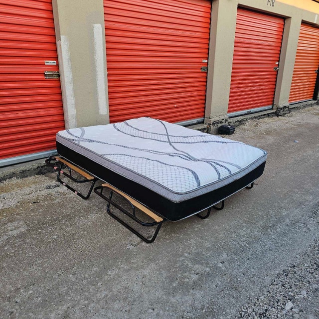 Delivery Available: Queen Size premium quality Eurotop Mattress - photo 4