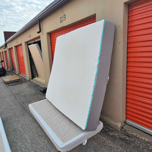 Delivery: King Size mattress for sale - photo 3