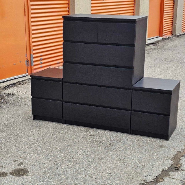 Delivery Available: Matching Dresser and Nightstands - photo 2