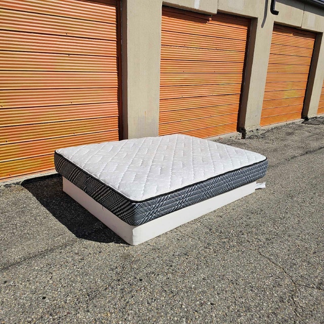 Delivery Available: Kingsdown Queen Size mattress for sale - photo 5