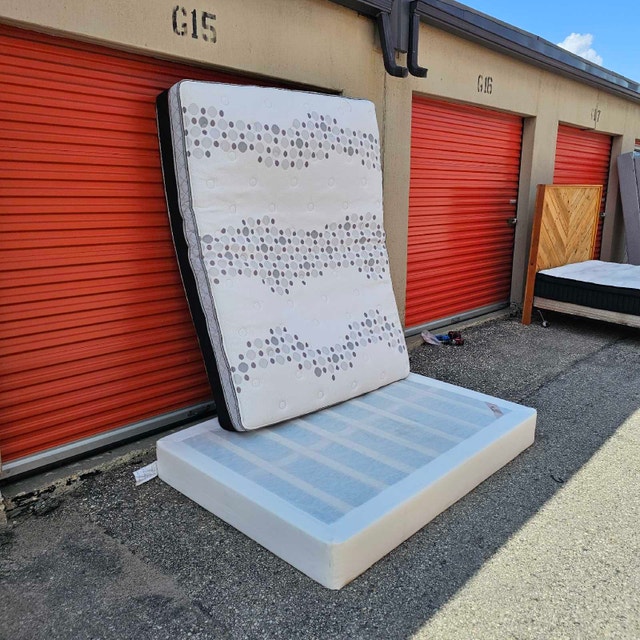 Delivery Available: Queen Size mattress For sale - photo 3