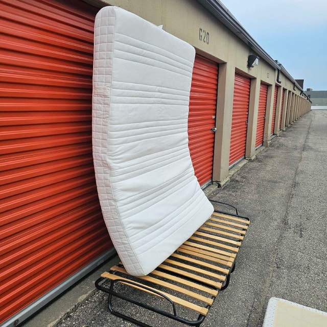 Delivery Available: Queen size mattress for sale - photo 3