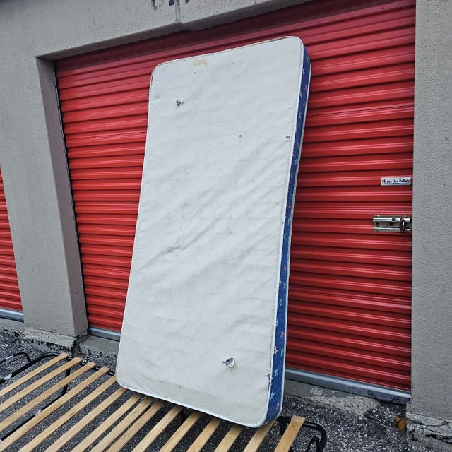 Twin Size mattress - photo 4