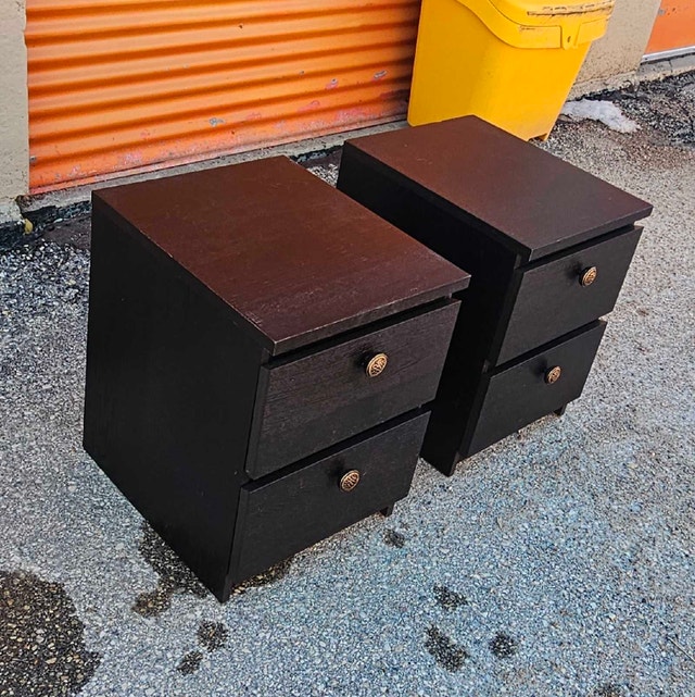 Delivery Available: 2 Nightstands for sale