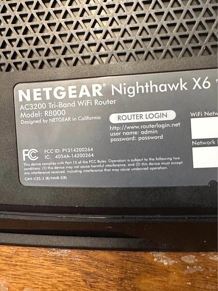 Nighthawk X6 R8000 router - photo 5