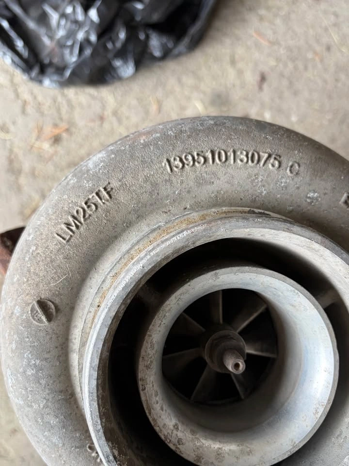 Turbo from cascadia freightliner - photo 5