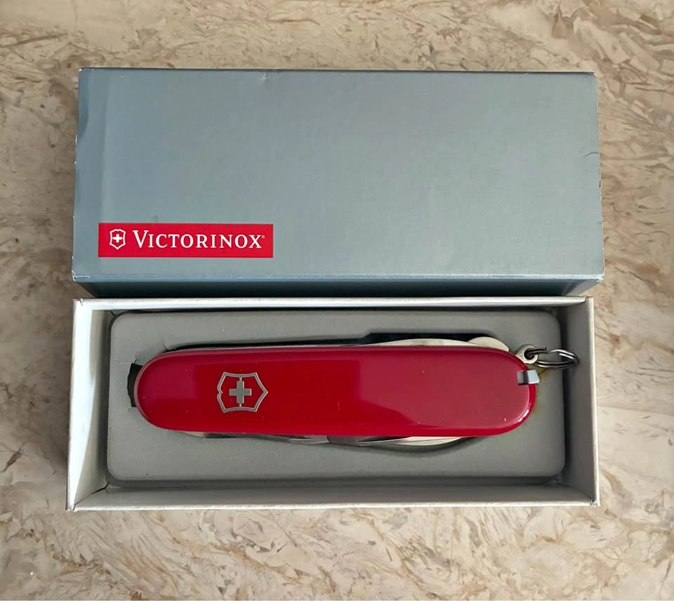Victorinox Swiss Army Knife HUNTSMAN
