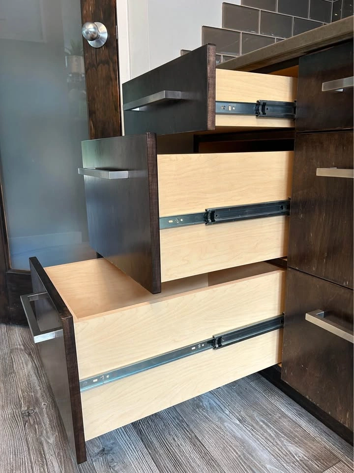 KITCHEN CABINETS & GRANITE/QUARTZ COUNTERTOPS - photo 4