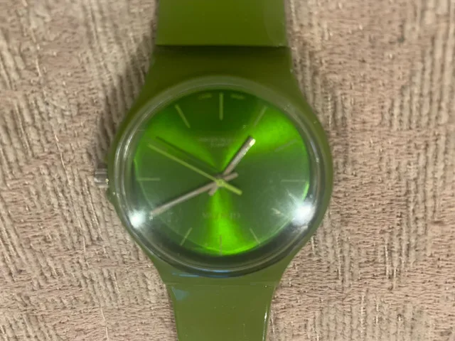 Green Geneva quartz watch image indicator(3)